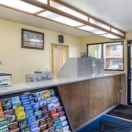 Riverside Inn & Suites Luaran gambar