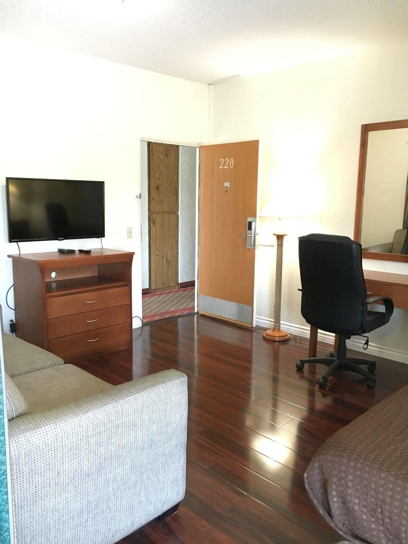 Riverside Inn & Suites Luaran gambar