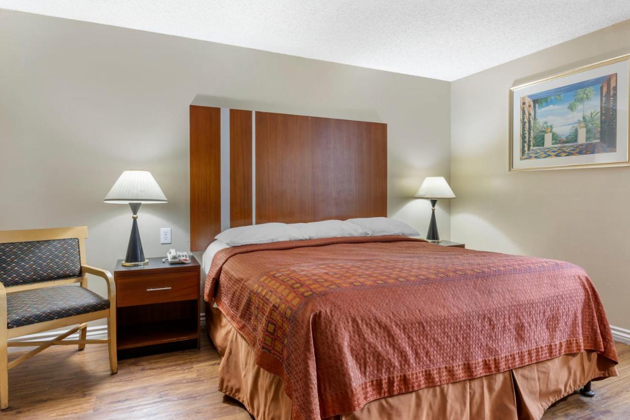 Riverside Inn & Suites Luaran gambar