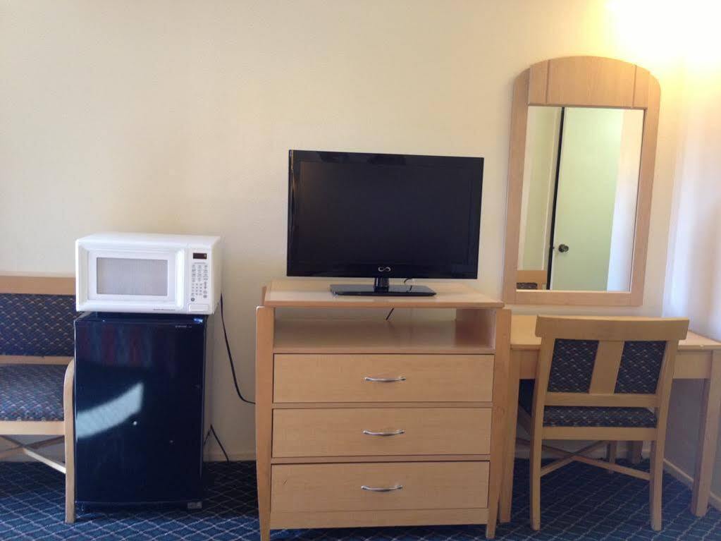 Riverside Inn & Suites Luaran gambar