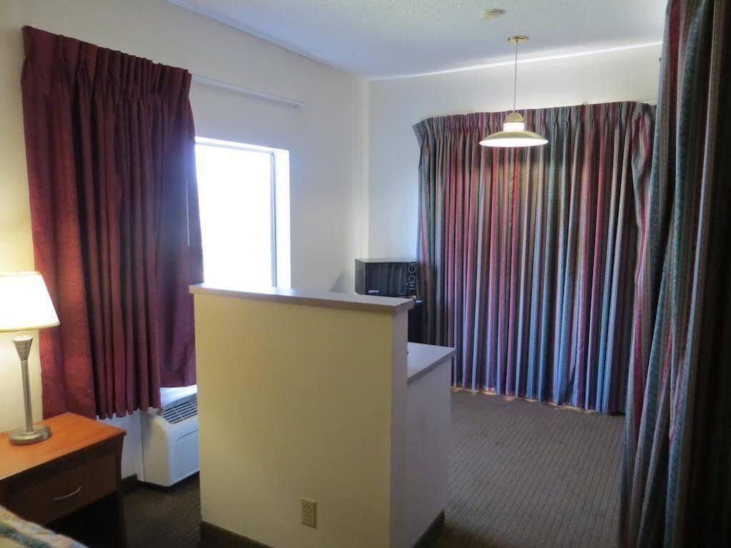 Riverside Inn & Suites Luaran gambar