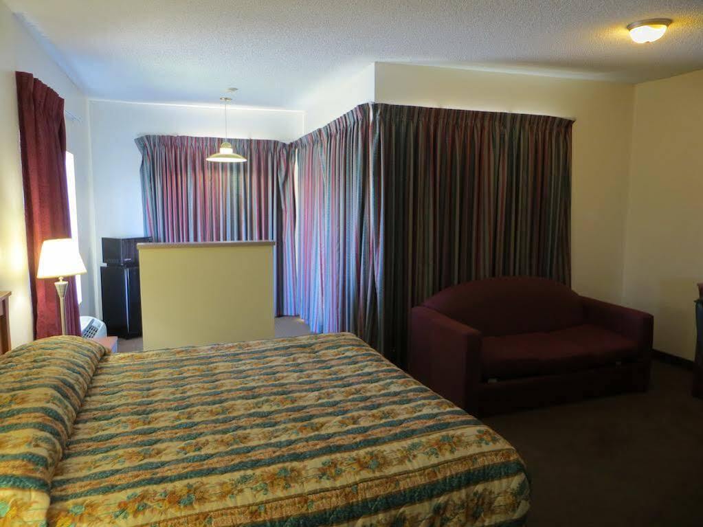 Riverside Inn & Suites Luaran gambar